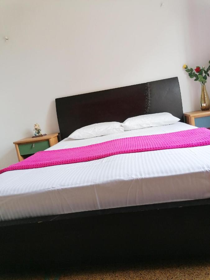 Shared Rooms Near Acropolis And Monastiraki 雅典 外观 照片